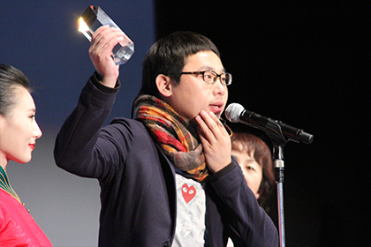 ヤン・フイロン監督