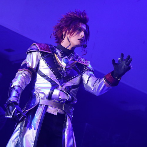 DARKNESS HEELS友常勇気(イーヴィルティガ役)