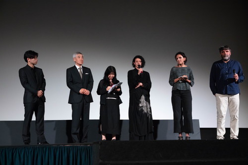 オダギリ ジョー監督、柄本明、村上虹郎『ある船頭の話』ヴェネチア国際映画祭