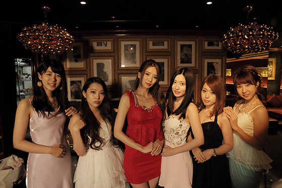 W 二つの顔を持つ女たち アーカイブ 映画情報どっとこむ