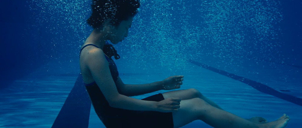 水の中で深呼吸