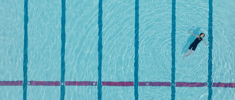 水の中で深呼吸