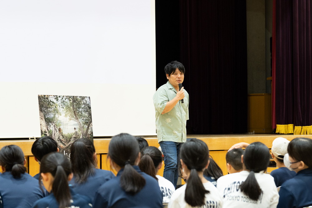 『木の上の軍隊』