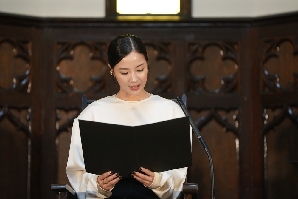 『遠い山なみの光』