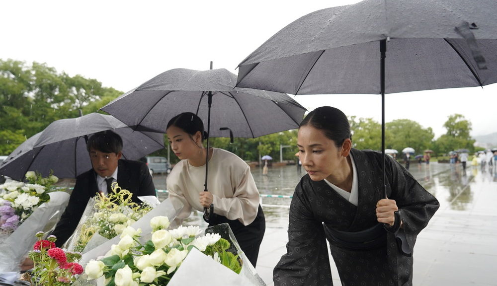 『遠い山なみの光』