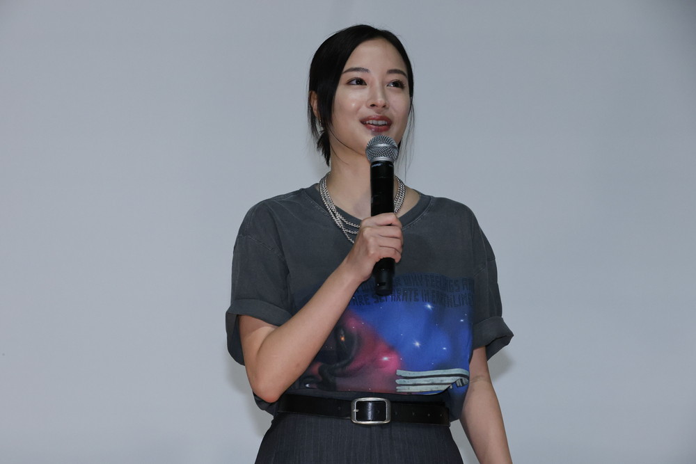 アット・ザ・ベンチ