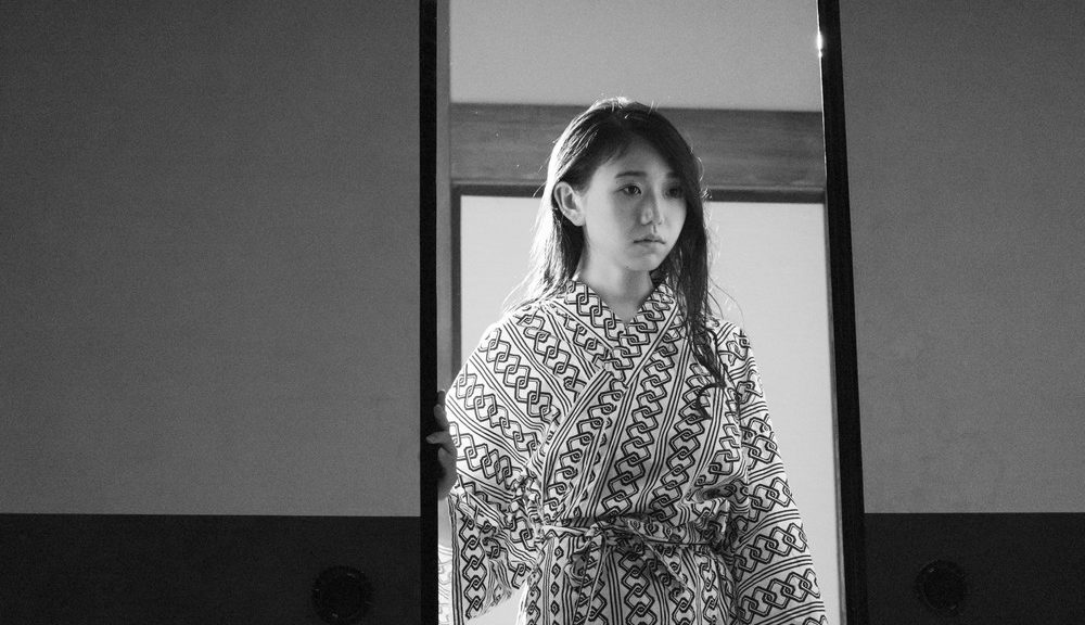 星と月は天の穴