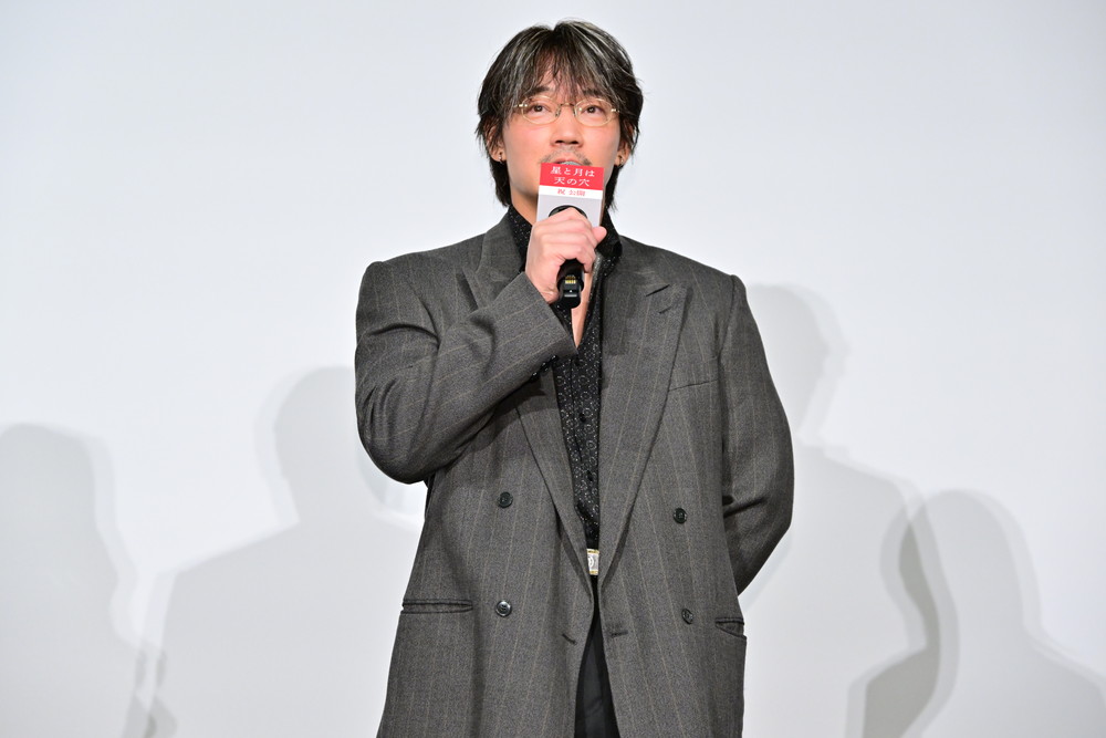 「星と月は天の穴」公開記念舞台挨拶