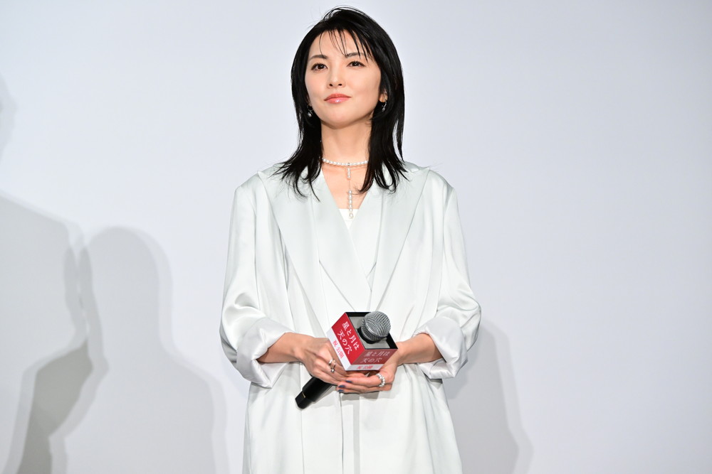 「星と月は天の穴」公開記念舞台挨拶
