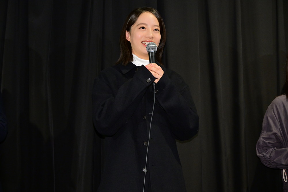 『白の花実』公開記念舞台挨拶