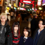 『東京逃避行』