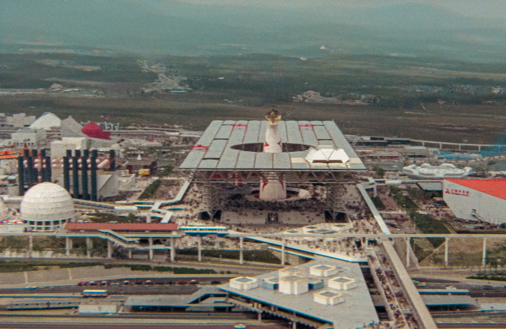 『万博追跡 2Kレストア版』