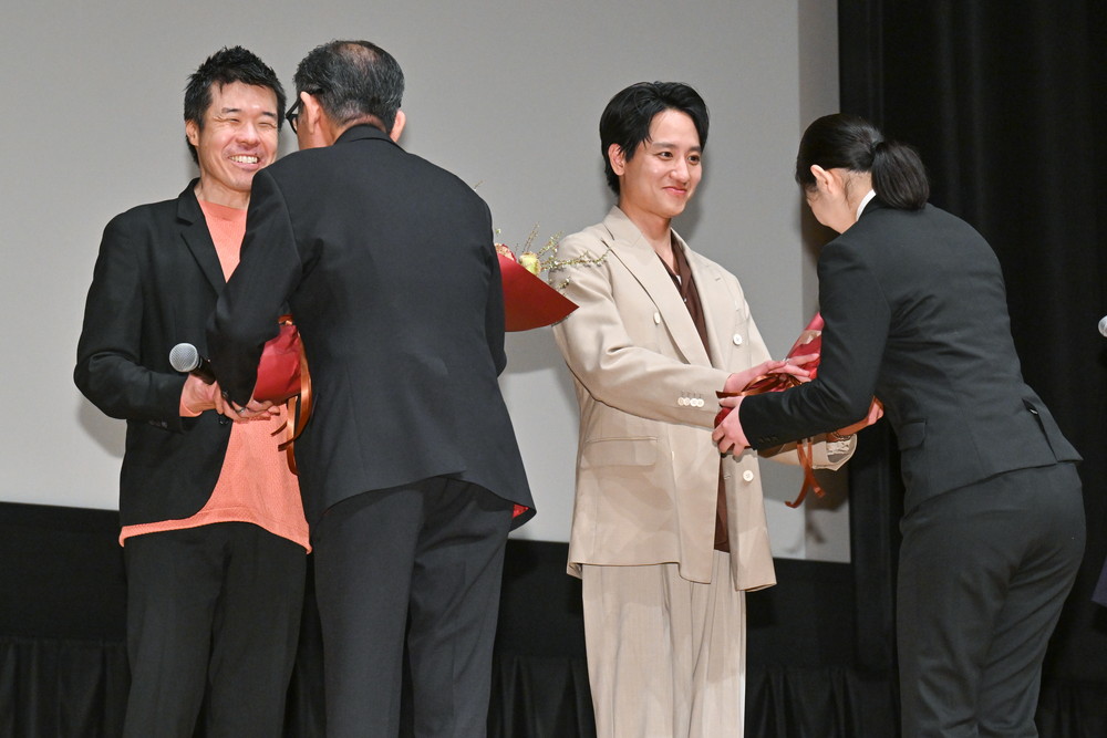 「赤土に眠る」トークイベント